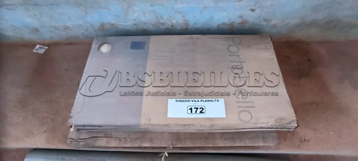 LOTE 172 - 04 CAIXAS DE PISO 60X1,20 (NO ESTADO, NÃO SABEMOS SE FUNCIONA. LEILÃO NÃO TEM GARANTIA E NEM DEVOLUÇÃO).