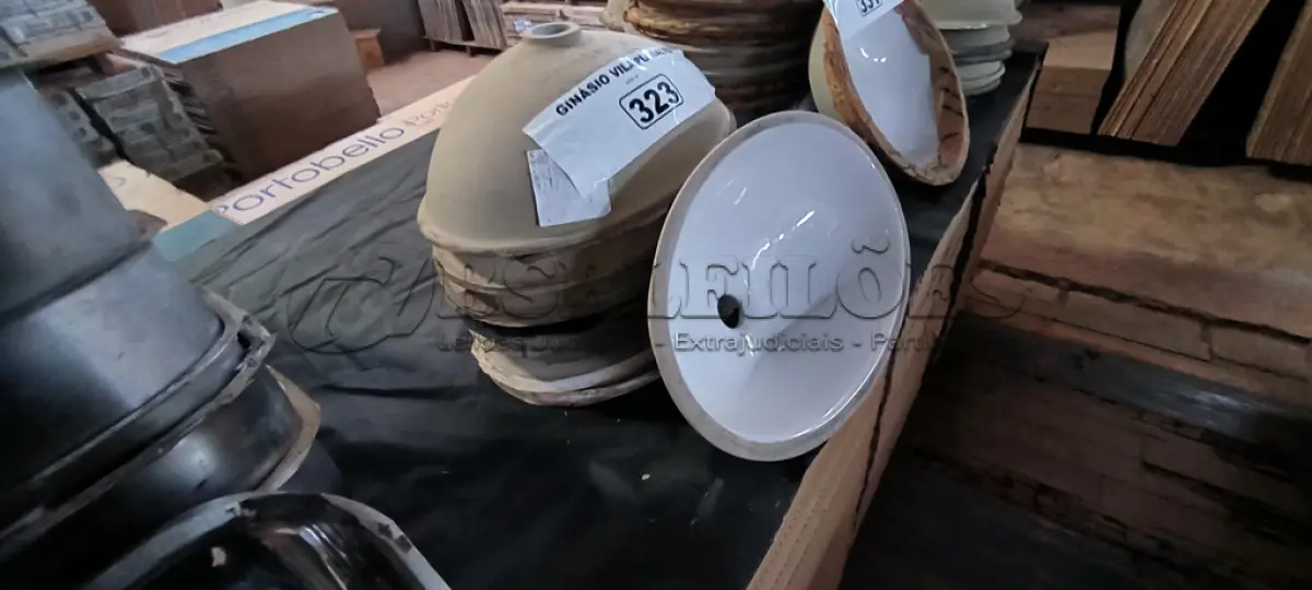 LOTE 323 - 01 LOTE COM CUBAS PARA LAVATÓRIOS (NO ESTADO, NÃO SABEMOS SE FUNCIONA. LEILÃO NÃO TEM GARANTIA E NEM DEVOLUÇÃO).
