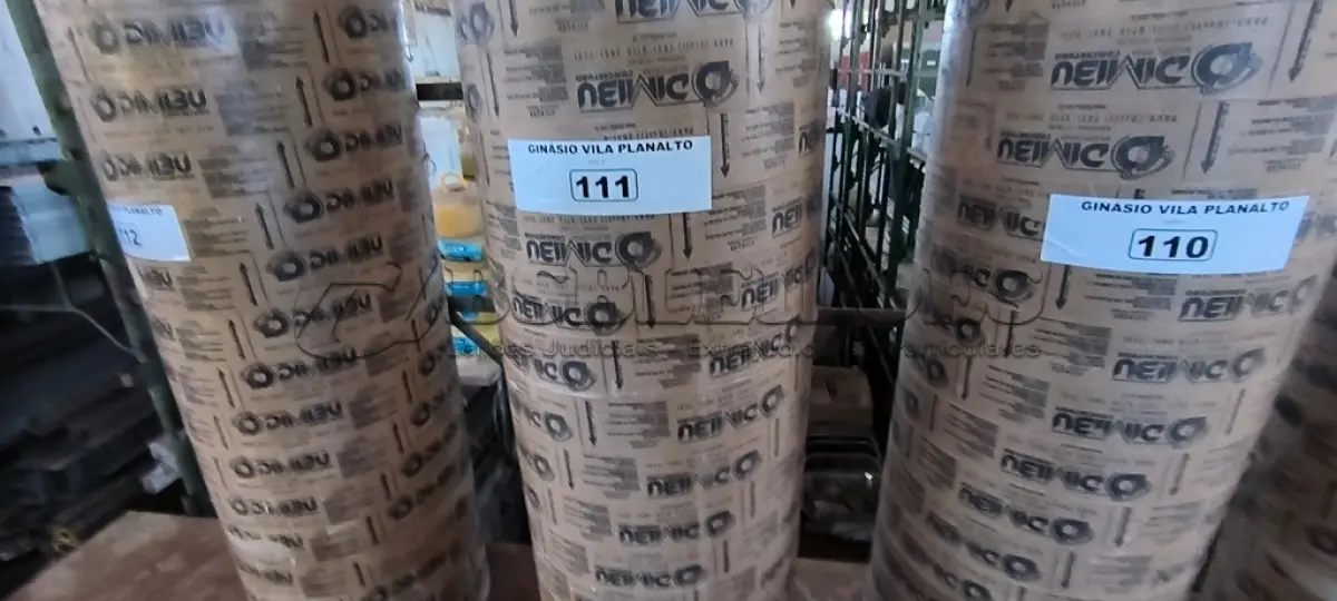 LOTE 111 - 02 FORMAS EM PAPELÃO PARA COLUNAS (NO ESTADO, NÃO SABEMOS SE FUNCIONA. LEILÃO NÃO TEM GARANTIA E NEM DEVOLUÇÃO).