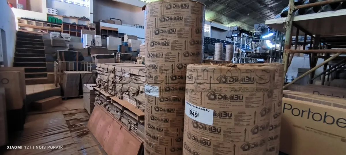 LOTE 048 - 02 FORMAS EM PAPELÃO PARA COLUNAS (NO ESTADO, NÃO SABEMOS SE FUNCIONA. LEILÃO NÃO TEM GARANTIA E NEM DEVOLUÇÃO).