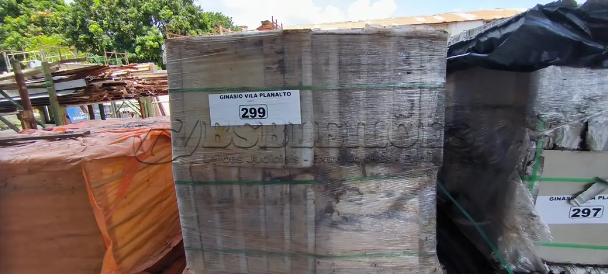 LOTE 299 - 01 PALETE COM REVESTIMENTO PORTOBELLO BASICA (NO ESTADO, NÃO SABEMOS SE FUNCIONA. LEILÃO NÃO TEM GARANTIA E NEM DEVOLUÇÃO).