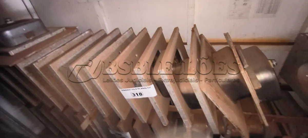 LOTE 318 - 14 PIAS EM GRANITO (NO ESTADO, NÃO SABEMOS SE FUNCIONA. LEILÃO NÃO TEM GARANTIA E NEM DEVOLUÇÃO).