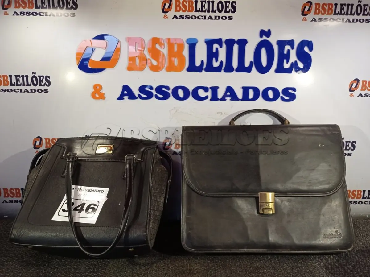 LOTE 346 - 02 BOLSAS. (NO ESTADO) ATENÇÃO! FAZER A VISITAÇÃO ANTES DE ARREMATAR, NÃO SABEMOS SE FUNCIONA. LEILÃO NÃO TEM GARANTIA E NEM DEVOLUÇÃO, SUJEITO A POSSÍVEIS AVARIAS VISÍVEIS/OCULTAS E/OU AUSÊNCIA DE COMPONENTES.