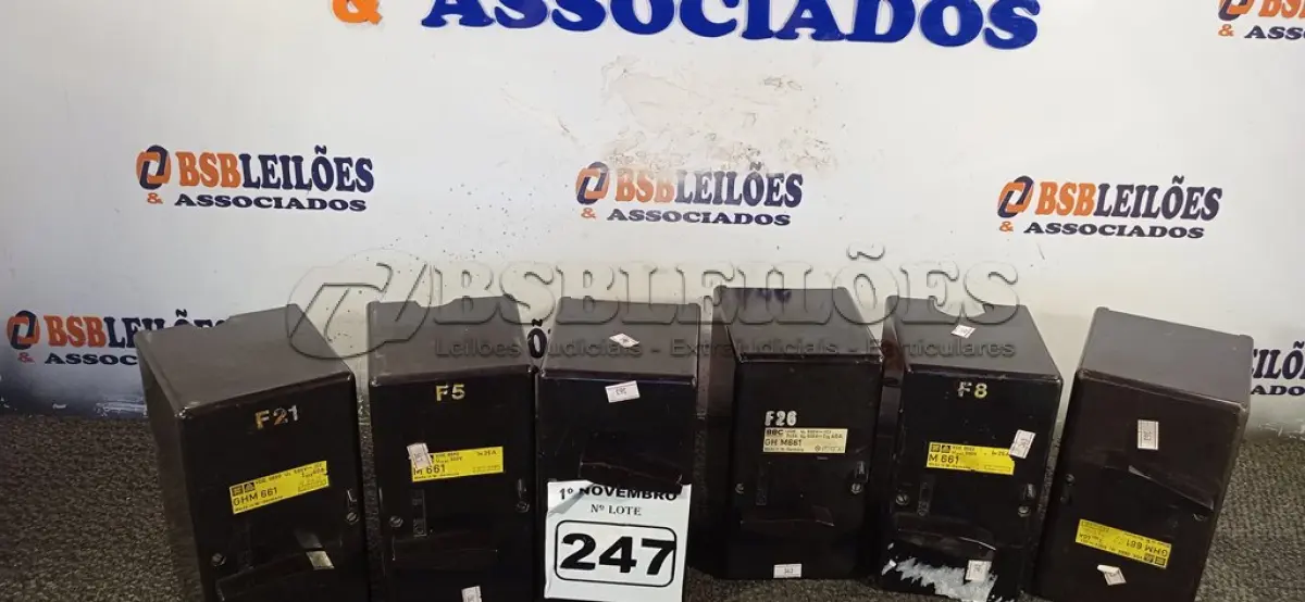 LOTE 247 - 06 CHAVES SECCIONADORAS. (NO ESTADO) ATENÇÃO! FAZER A VISITAÇÃO ANTES DE ARREMATAR, NÃO SABEMOS SE FUNCIONA. LEILÃO NÃO TEM GARANTIA E NEM DEVOLUÇÃO, SUJEITO A POSSÍVEIS AVARIAS VISÍVEIS/OCULTAS E/OU AUSÊNCIA DE COMPONENTES.