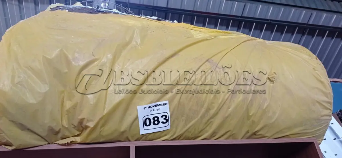 LOTE 083 - 01 ROLO DE LÃ DE VIDRO. (NO ESTADO) ATENÇÃO! FAZER A VISITAÇÃO ANTES DE ARREMATAR, NÃO SABEMOS SE FUNCIONA. LEILÃO NÃO TEM GARANTIA E NEM DEVOLUÇÃO, SUJEITO A POSSÍVEIS AVARIAS VISÍVEIS/OCULTAS E/OU AUSÊNCIA DE COMPONENTES.