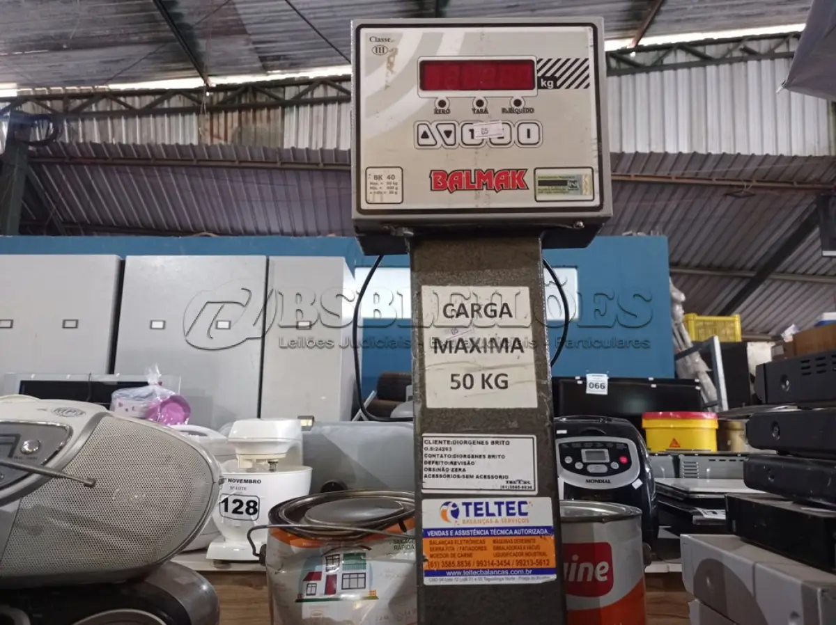 LOTE 229 - 01 BALANÇA ELETRÔNICA BALMAK 50KG. (NO ESTADO) ATENÇÃO! FAZER A VISITAÇÃO ANTES DE ARREMATAR, NÃO SABEMOS SE FUNCIONA. LEILÃO NÃO TEM GARANTIA E NEM DEVOLUÇÃO, SUJEITO A POSSÍVEIS AVARIAS VISÍVEIS/OCULTAS E/OU AUSÊNCIA DE COMPONENTES.
