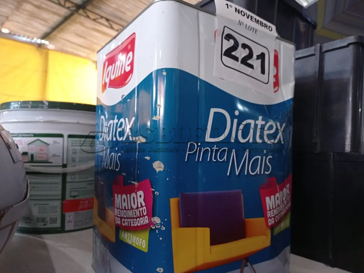 LOTE 221 - 01 LATA DE TINTA IQUINE DIATEX PINTA MAIS FOSCO AVELUDADA COR CAMARÃO 18L. (NO ESTADO) ATENÇÃO! FAZER A VISITAÇÃO ANTES DE ARREMATAR, NÃO SABEMOS SE FUNCIONA. LEILÃO NÃO TEM GARANTIA E NEM DEVOLUÇÃO, SUJEITO A POSSÍVEIS AVARIAS VISÍVEIS/OCULTAS E/OU AUSÊNCIA DE COMPONENTES.
