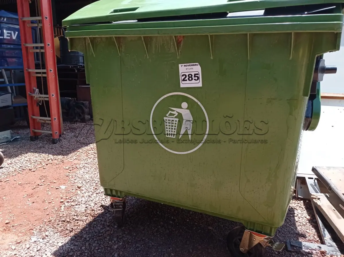LOTE 285 - 01 CONTAINER HDPE EM-840 1200L. (NO ESTADO) ATENÇÃO! FAZER A VISITAÇÃO ANTES DE ARREMATAR, NÃO SABEMOS SE FUNCIONA. LEILÃO NÃO TEM GARANTIA E NEM DEVOLUÇÃO, SUJEITO A POSSÍVEIS AVARIAS VISÍVEIS/OCULTAS E/OU AUSÊNCIA DE COMPONENTES.