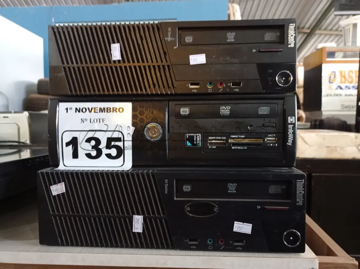 LOTE 135 - 03 CPU’S MARCAS E MODELOS DIVERSOS. (NO ESTADO) ATENÇÃO! FAZER A VISITAÇÃO ANTES DE ARREMATAR, NÃO SABEMOS SE FUNCIONA. LEILÃO NÃO TEM GARANTIA E NEM DEVOLUÇÃO, SUJEITO A POSSÍVEIS AVARIAS VISÍVEIS/OCULTAS E/OU AUSÊNCIA DE COMPONENTES.