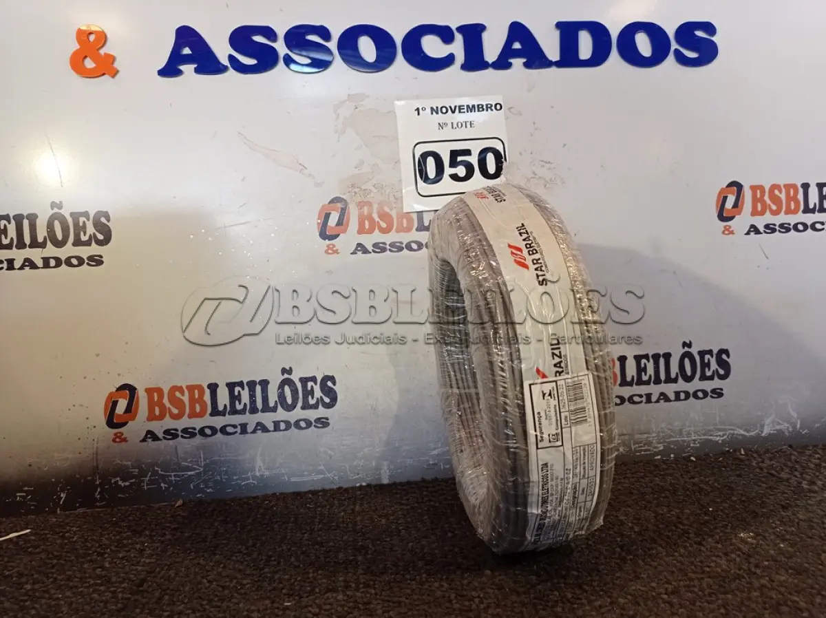 LOTE 050 - 01 ROLO DE CABO FLEXÍVEL 100M 1X4MM NA COR CINZA(NOVO). (NO ESTADO) ATENÇÃO! FAZER A VISITAÇÃO ANTES DE ARREMATAR, NÃO SABEMOS SE FUNCIONA. LEILÃO NÃO TEM GARANTIA E NEM DEVOLUÇÃO, SUJEITO A POSSÍVEIS AVARIAS VISÍVEIS/OCULTAS E/OU AUSÊNCIA DE COMPONENTES.