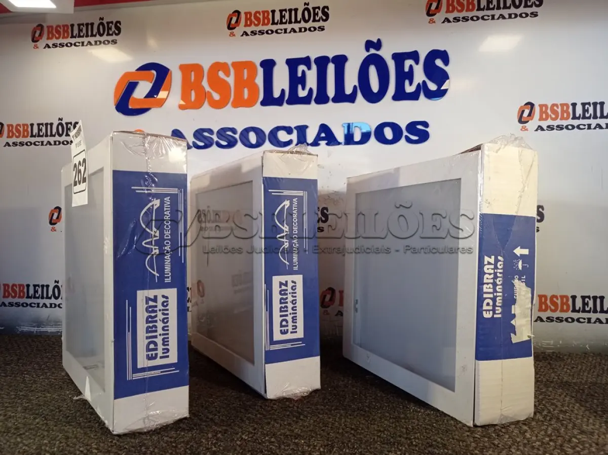 LOTE 262 - 03 LUMINÁRIAS DE EMBUTIR MARCAS EDIBRAZ. (NO ESTADO) ATENÇÃO! FAZER A VISITAÇÃO ANTES DE ARREMATAR, NÃO SABEMOS SE FUNCIONA. LEILÃO NÃO TEM GARANTIA E NEM DEVOLUÇÃO, SUJEITO A POSSÍVEIS AVARIAS VISÍVEIS/OCULTAS E/OU AUSÊNCIA DE COMPONENTES.
