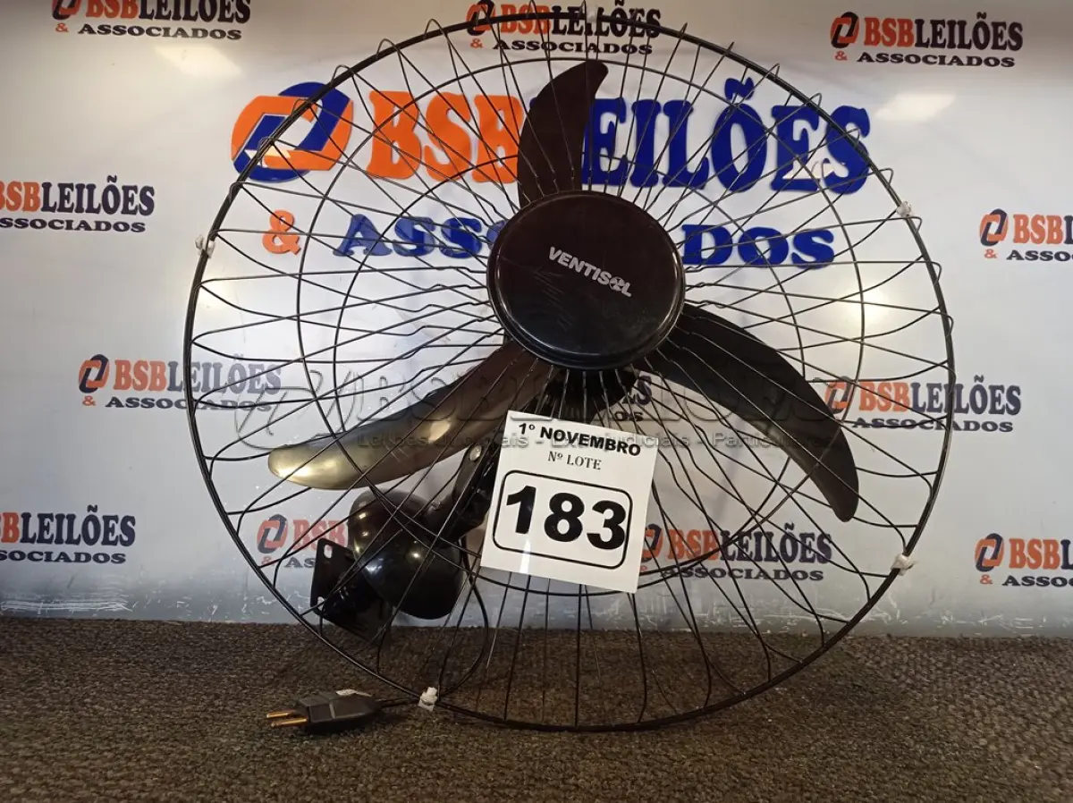 LOTE 183 - 01 VENTILADOR DE PAREDE 220V. (NO ESTADO) ATENÇÃO! FAZER A VISITAÇÃO ANTES DE ARREMATAR, NÃO SABEMOS SE FUNCIONA. LEILÃO NÃO TEM GARANTIA E NEM DEVOLUÇÃO, SUJEITO A POSSÍVEIS AVARIAS VISÍVEIS/OCULTAS E/OU AUSÊNCIA DE COMPONENTES.