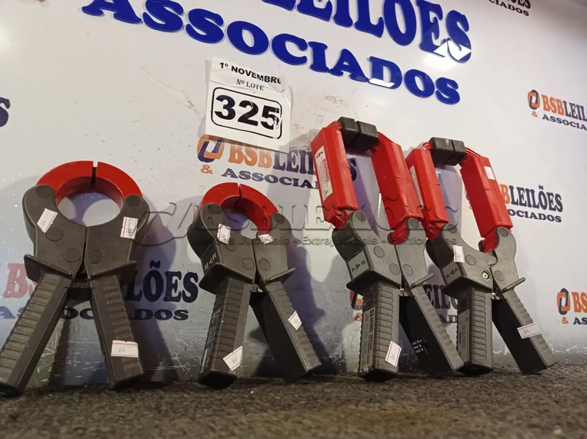 LOTE 325 - 04 TESTADORES DE CORRENTE. (NO ESTADO) ATENÇÃO! FAZER A VISITAÇÃO ANTES DE ARREMATAR, NÃO SABEMOS SE FUNCIONA. LEILÃO NÃO TEM GARANTIA E NEM DEVOLUÇÃO, SUJEITO A POSSÍVEIS AVARIAS VISÍVEIS/OCULTAS E/OU AUSÊNCIA DE COMPONENTES.