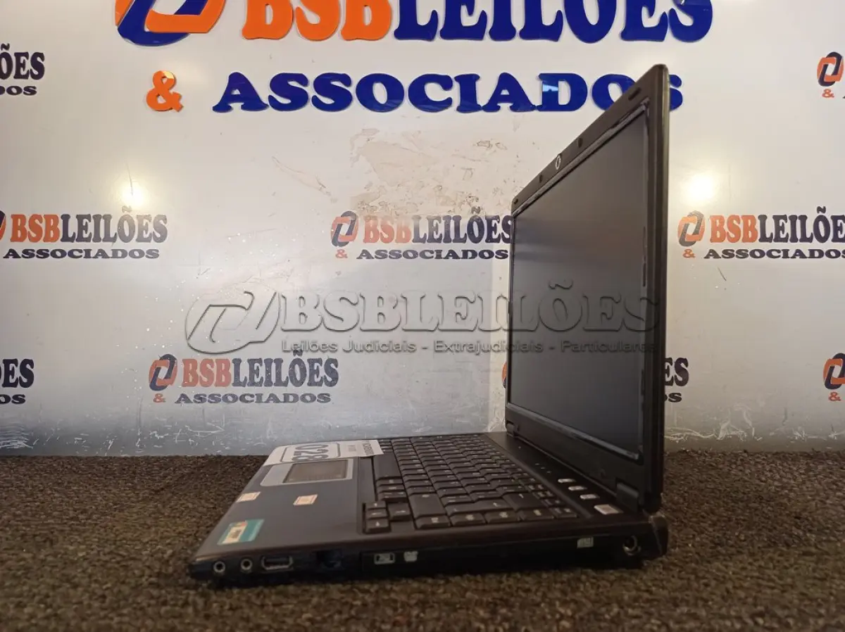 LOTE 028 - 01 NOTEBOOK MARCA AMAZON PC. (NO ESTADO) ATENÇÃO! FAZER A VISITAÇÃO ANTES DE ARREMATAR, NÃO SABEMOS SE FUNCIONA. LEILÃO NÃO TEM GARANTIA E NEM DEVOLUÇÃO, SUJEITO A POSSÍVEIS AVARIAS VISÍVEIS/OCULTAS E/OU AUSÊNCIA DE COMPONENTES.