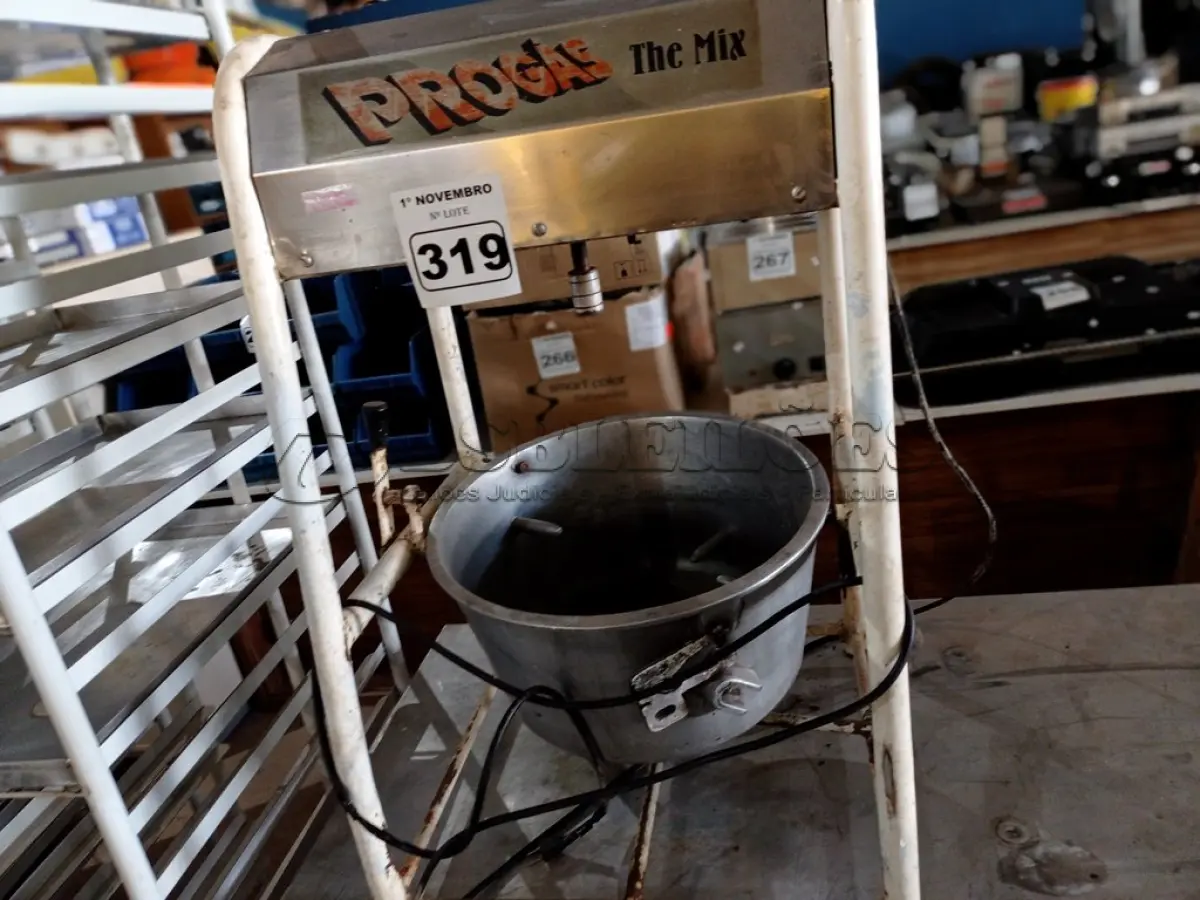 LOTE 319 - 01 MISTURADOR THE MIX PRÓGAS. (NO ESTADO) ATENÇÃO! FAZER A VISITAÇÃO ANTES DE ARREMATAR, NÃO SABEMOS SE FUNCIONA. LEILÃO NÃO TEM GARANTIA E NEM DEVOLUÇÃO, SUJEITO A POSSÍVEIS AVARIAS VISÍVEIS/OCULTAS E/OU AUSÊNCIA DE COMPONENTES.