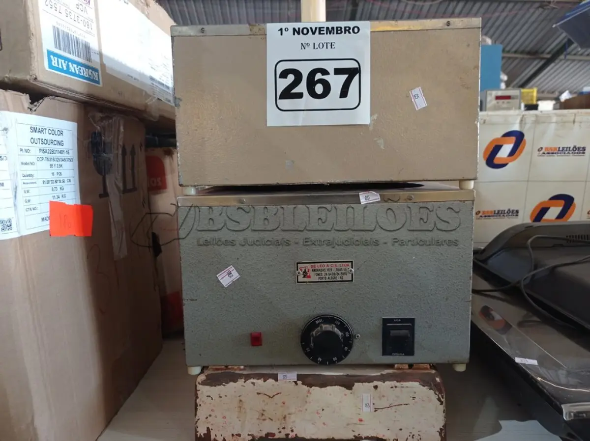 LOTE 267 - 01 BALANÇA DE POSTO DE SAÚDE E 02 BANHOS-MARIA. (NO ESTADO) ATENÇÃO! FAZER A VISITAÇÃO ANTES DE ARREMATAR, NÃO SABEMOS SE FUNCIONA. LEILÃO NÃO TEM GARANTIA E NEM DEVOLUÇÃO, SUJEITO A POSSÍVEIS AVARIAS VISÍVEIS/OCULTAS E/OU AUSÊNCIA DE COMPONENTES.