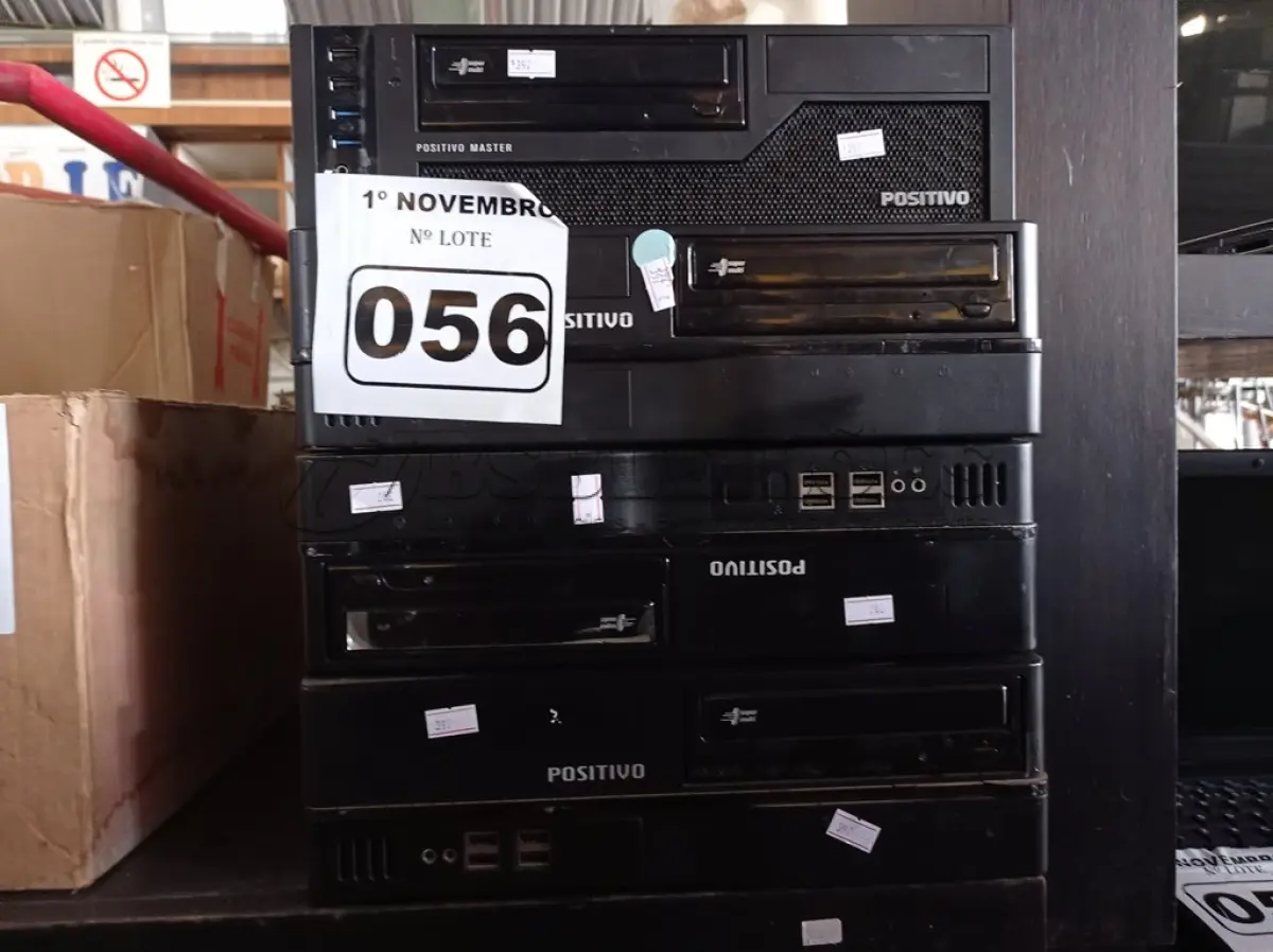 LOTE 056 - 04 CPU’S MARCAS POSITIVO MODELOS DIVERSOS. (NO ESTADO) ATENÇÃO! FAZER A VISITAÇÃO ANTES DE ARREMATAR, NÃO SABEMOS SE FUNCIONA. LEILÃO NÃO TEM GARANTIA E NEM DEVOLUÇÃO, SUJEITO A POSSÍVEIS AVARIAS VISÍVEIS/OCULTAS E/OU AUSÊNCIA DE COMPONENTES.