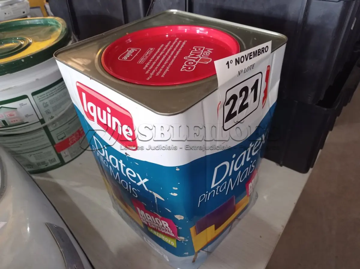 LOTE 221 - 01 LATA DE TINTA IQUINE DIATEX PINTA MAIS FOSCO AVELUDADA COR CAMARÃO 18L. (NO ESTADO) ATENÇÃO! FAZER A VISITAÇÃO ANTES DE ARREMATAR, NÃO SABEMOS SE FUNCIONA. LEILÃO NÃO TEM GARANTIA E NEM DEVOLUÇÃO, SUJEITO A POSSÍVEIS AVARIAS VISÍVEIS/OCULTAS E/OU AUSÊNCIA DE COMPONENTES.