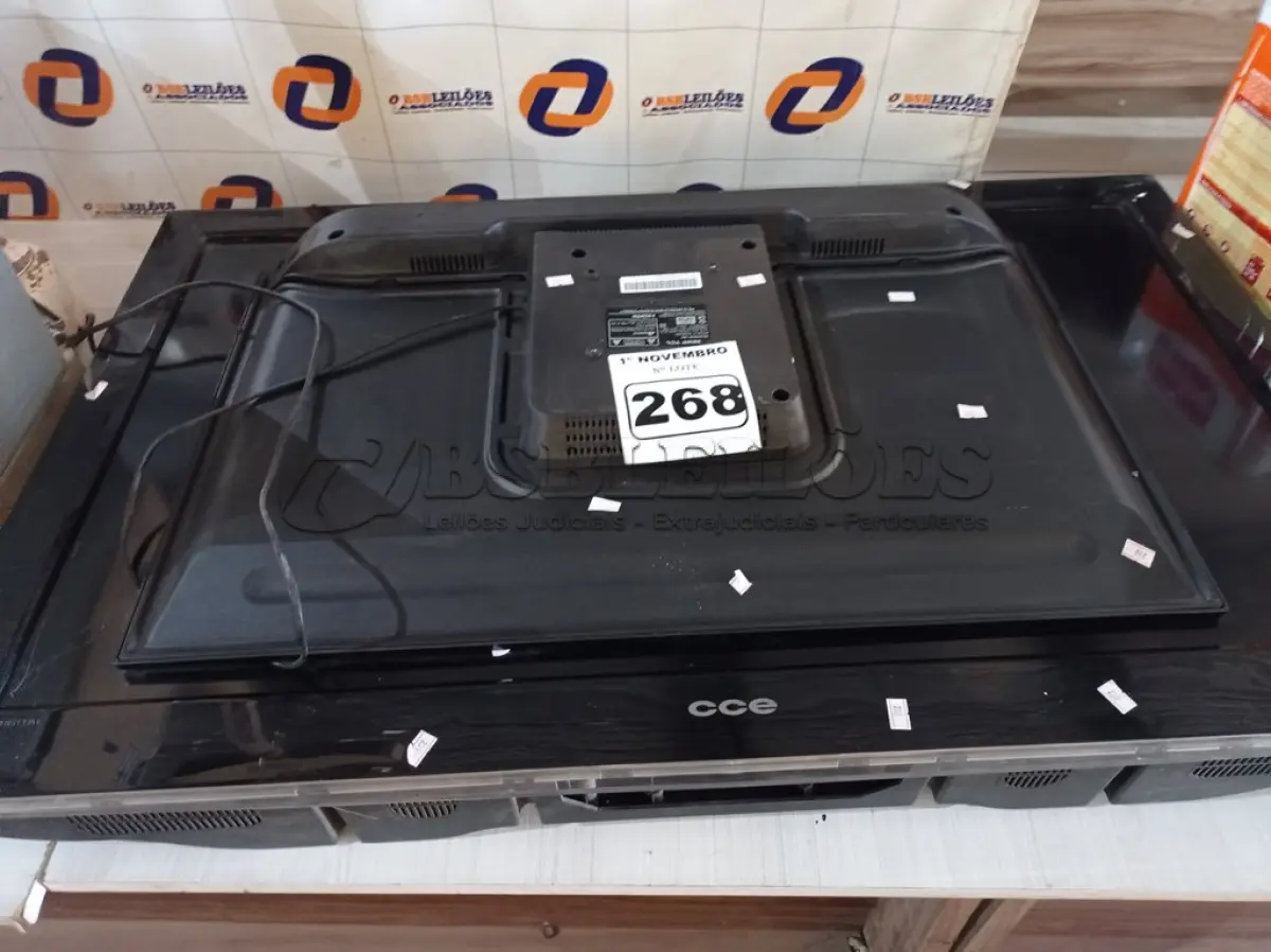 LOTE 268 - 02 TV’S MARCAS E MODELOS DIVERSOS PARA RETIRADA DE PEÇAS. (NO ESTADO) ATENÇÃO! FAZER A VISITAÇÃO ANTES DE ARREMATAR, NÃO SABEMOS SE FUNCIONA. LEILÃO NÃO TEM GARANTIA E NEM DEVOLUÇÃO, SUJEITO A POSSÍVEIS AVARIAS VISÍVEIS/OCULTAS E/OU AUSÊNCIA DE COMPONENTES.
