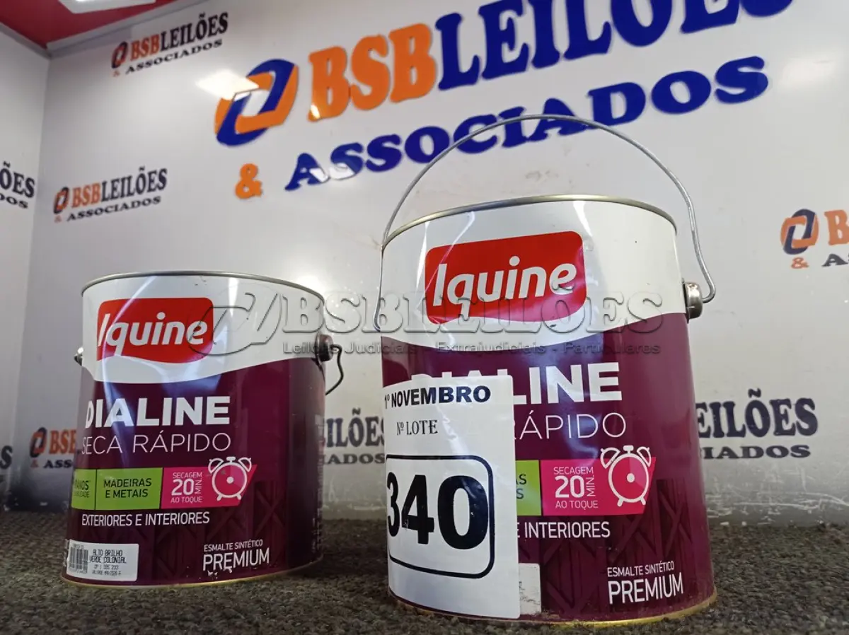 LOTE 340 - 02 GALÕES DE ESMALTE SINTÉTICO IQUINE DIALINE 3,6L NAS CORES ALTO BRILHO VERDE COLONIAL. (NO ESTADO) ATENÇÃO! FAZER A VISITAÇÃO ANTES DE ARREMATAR, NÃO SABEMOS SE FUNCIONA. LEILÃO NÃO TEM GARANTIA E NEM DEVOLUÇÃO, SUJEITO A POSSÍVEIS AVARIAS VISÍVEIS/OCULTAS E/OU AUSÊNCIA DE COMPONENTES.