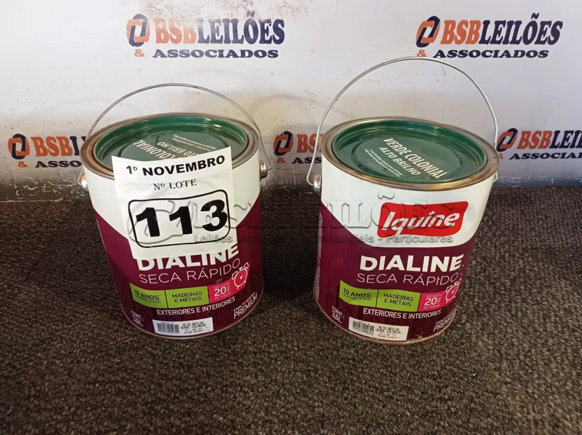 LOTE 113 - 02 GALÕES DE ESMALTE SINTÉTICO IQUINE DIALINE 3,6L NAS CORES ALTO BRILHO VERDE COLONIAL. (NO ESTADO) ATENÇÃO! FAZER A VISITAÇÃO ANTES DE ARREMATAR, NÃO SABEMOS SE FUNCIONA. LEILÃO NÃO TEM GARANTIA E NEM DEVOLUÇÃO, SUJEITO A POSSÍVEIS AVARIAS VISÍVEIS/OCULTAS E/OU AUSÊNCIA DE COMPONENTES.