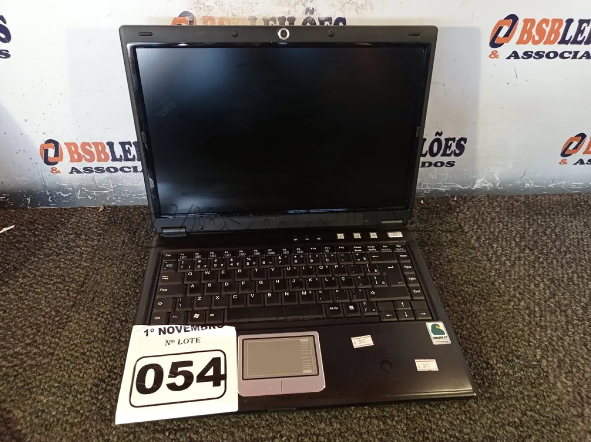 LOTE 054 - 01 NOTEBOOK MARCA AMAZON PC. (NO ESTADO) ATENÇÃO! FAZER A VISITAÇÃO ANTES DE ARREMATAR, NÃO SABEMOS SE FUNCIONA. LEILÃO NÃO TEM GARANTIA E NEM DEVOLUÇÃO, SUJEITO A POSSÍVEIS AVARIAS VISÍVEIS/OCULTAS E/OU AUSÊNCIA DE COMPONENTES.