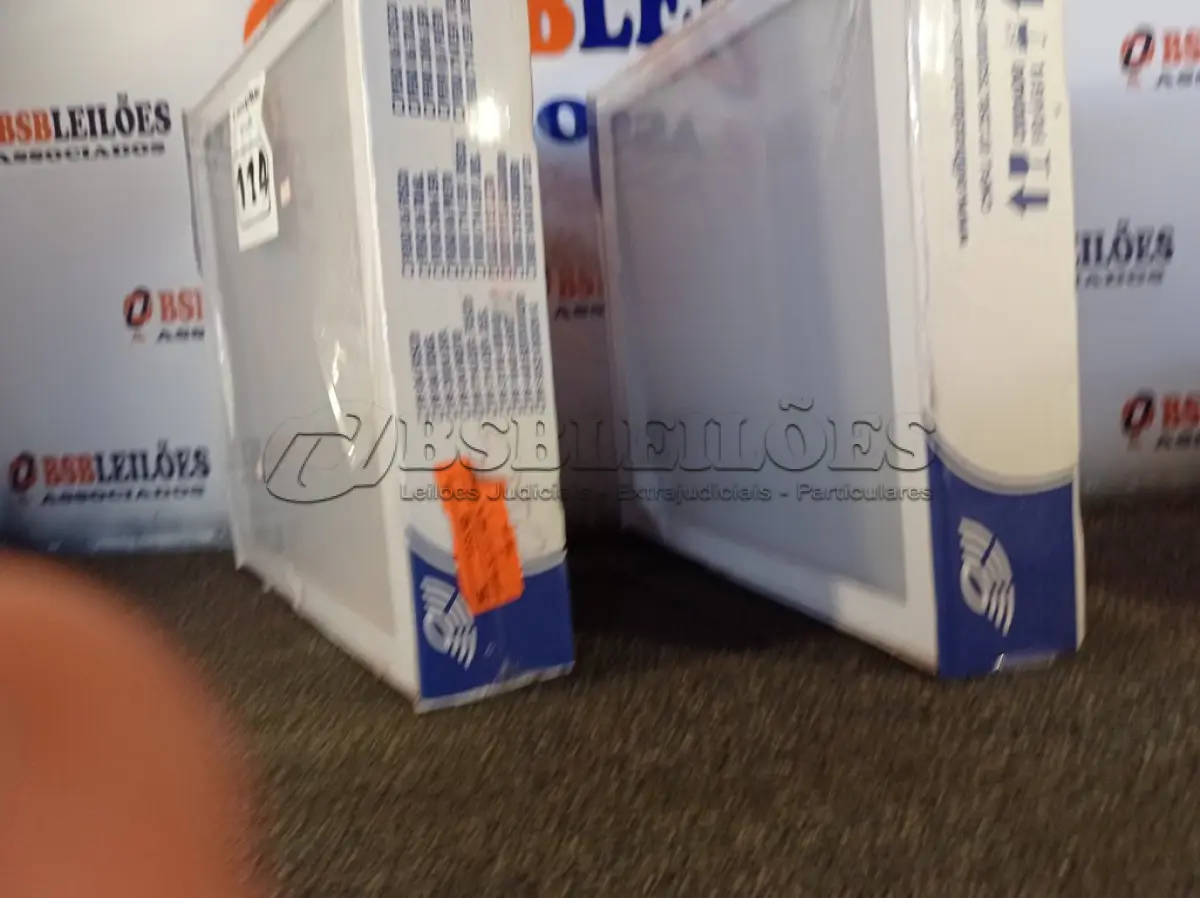 LOTE 114 - 02 LUMINÁRIAS DE EMBUTIR MARCAS EDIBRAZ (NO ESTADO) ATENÇÃO! FAZER A VISITAÇÃO ANTES DE ARREMATAR, NÃO SABEMOS SE FUNCIONA. LEILÃO NÃO TEM GARANTIA E NEM DEVOLUÇÃO, SUJEITO A POSSÍVEIS AVARIAS VISÍVEIS/OCULTAS E/OU AUSÊNCIA DE COMPONENTES.