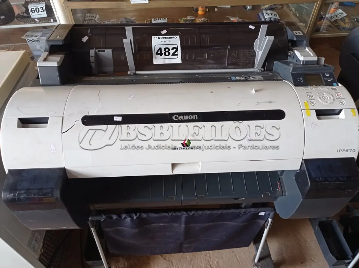LOTE 482 - 01 PLOTTER MARCA CANON MODELO IPF670. (NO ESTADO) ATENÇÃO! FAZER A VISITAÇÃO ANTES DE ARREMATAR, NÃO SABEMOS SE FUNCIONA. LEILÃO NÃO TEM GARANTIA E NEM DEVOLUÇÃO, SUJEITO A POSSÍVEIS AVARIAS VISÍVEIS/OCULTAS E/OU AUSÊNCIA DE COMPONENTES.