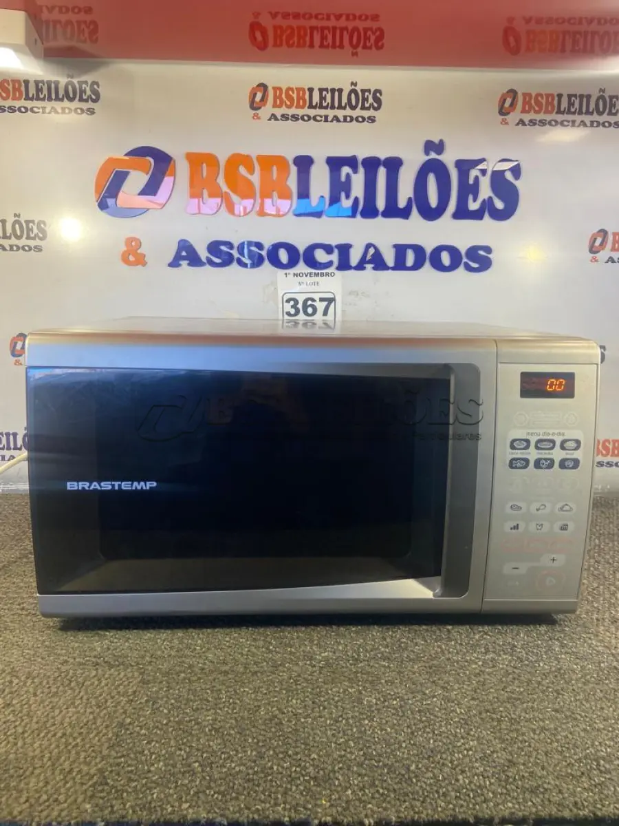 LOTE 367 - 01 MICRO-ONDAS ATIVE 30 LITROS CINZA BRASTEMP 220V BMA30. (NO ESTADO) ATENÇÃO! FAZER A VISITAÇÃO ANTES DE ARREMATAR, NÃO SABEMOS SE FUNCIONA. LEILÃO NÃO TEM GARANTIA E NEM DEVOLUÇÃO, SUJEITO A POSSÍVEIS AVARIAS VISÍVEIS/OCULTAS E/OU AUSÊNCIA DE COMPONENTES.