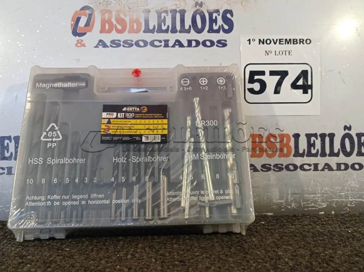 LOTE 574 - 01 KIT DE BROCAS. (NO ESTADO) ATENÇÃO! FAZER A VISITAÇÃO ANTES DE ARREMATAR, NÃO SABEMOS SE FUNCIONA. LEILÃO NÃO TEM GARANTIA E NEM DEVOLUÇÃO, SUJEITO A POSSÍVEIS AVARIAS VISÍVEIS/OCULTAS E/OU AUSÊNCIA DE COMPONENTES.