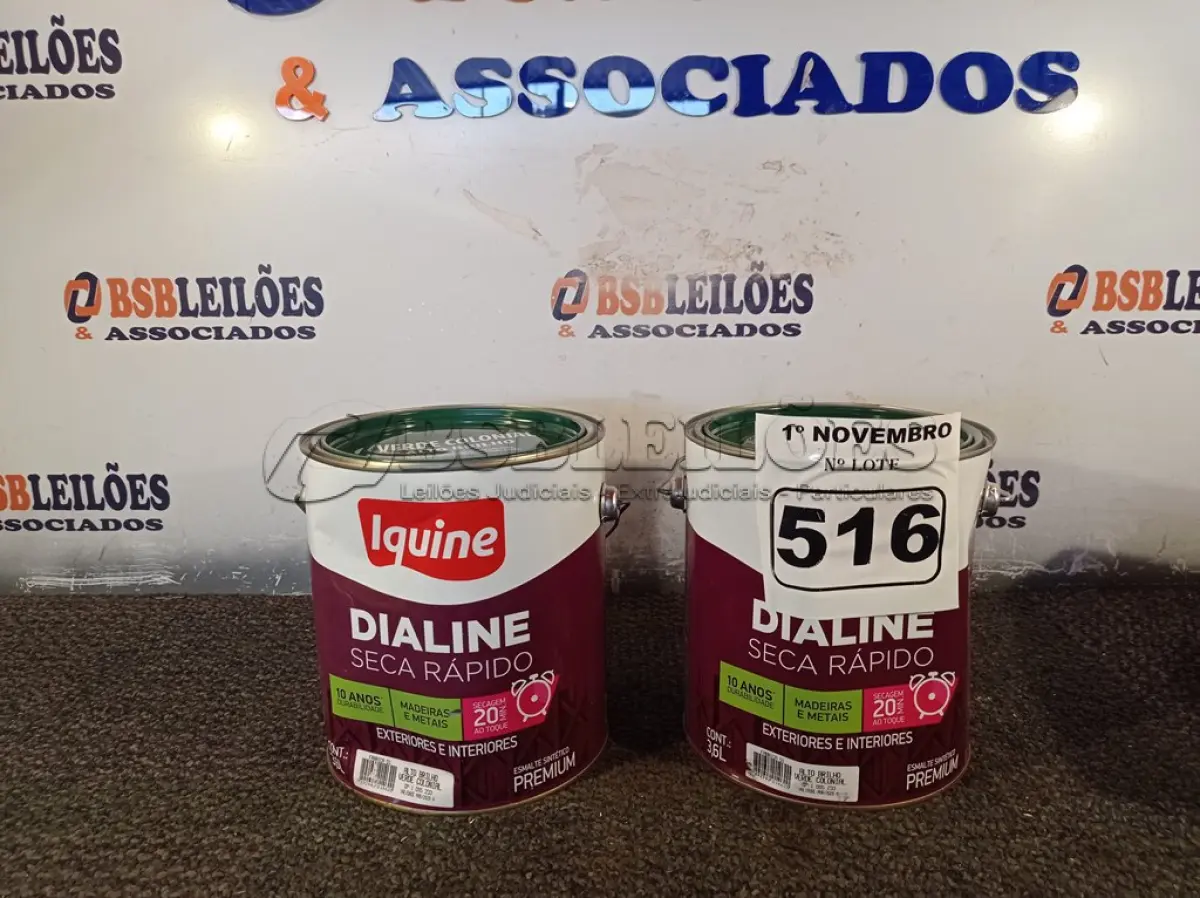 LOTE 516 - 02 GALÕES DE ESMALTE SINTÉTICO IQUINE DIALINE 3,6L NAS CORES ALTO BRILHO VERDE COLONIAL. (NO ESTADO) ATENÇÃO! FAZER A VISITAÇÃO ANTES DE ARREMATAR, NÃO SABEMOS SE FUNCIONA. LEILÃO NÃO TEM GARANTIA E NEM DEVOLUÇÃO, SUJEITO A POSSÍVEIS AVARIAS VISÍVEIS/OCULTAS E/OU AUSÊNCIA DE COMPONENTES.