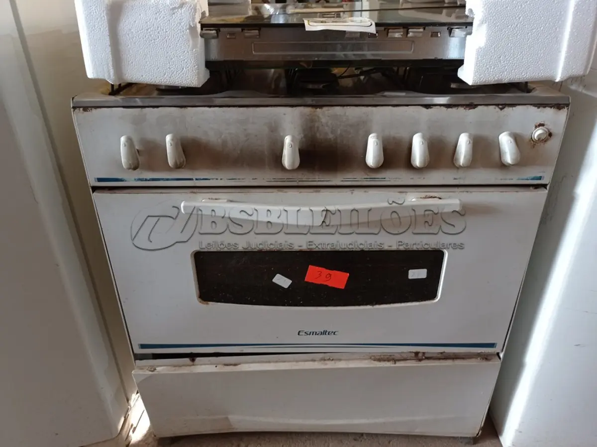 LOTE 459 - 01 FOGÃO A GÁS 06 BOCAS E 01 COOKTOP DE INDUÇÃO MARCAS E MODELOS DIVERSOS COM AVARIAS. (NO ESTADO) ATENÇÃO! FAZER A VISITAÇÃO ANTES DE ARREMATAR, NÃO SABEMOS SE FUNCIONA. LEILÃO NÃO TEM GARANTIA E NEM DEVOLUÇÃO, SUJEITO A POSSÍVEIS AVARIAS VISÍVEIS/OCULTAS E/OU AUSÊNCIA DE COMPONENTES.