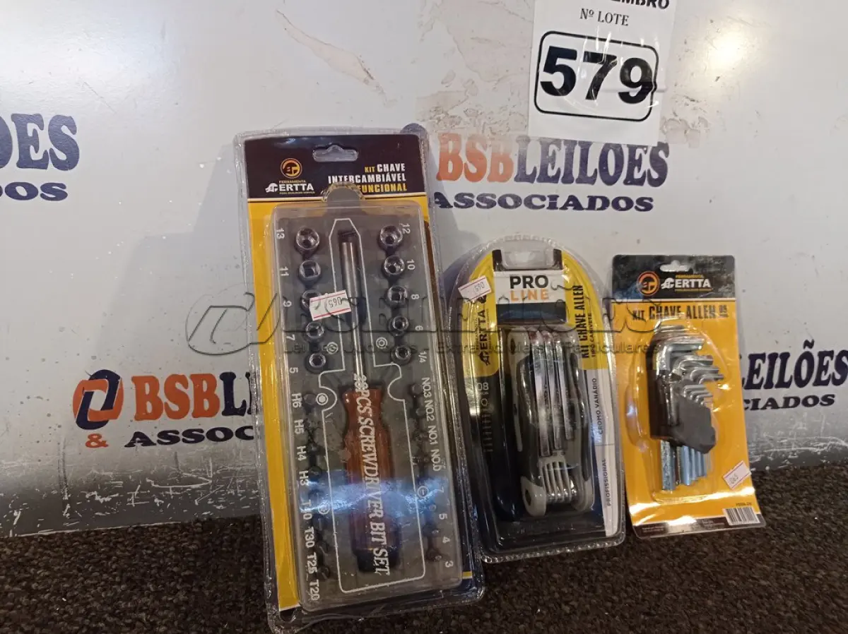LOTE 579 - 01 KIT DE CHAVE INTERCAMBIÁVEL E 02 KIT’S DE CHAVE ALLEN. (NO ESTADO) ATENÇÃO! FAZER A VISITAÇÃO ANTES DE ARREMATAR, NÃO SABEMOS SE FUNCIONA. LEILÃO NÃO TEM GARANTIA E NEM DEVOLUÇÃO, SUJEITO A POSSÍVEIS AVARIAS VISÍVEIS/OCULTAS E/OU AUSÊNCIA DE COMPONENTES.