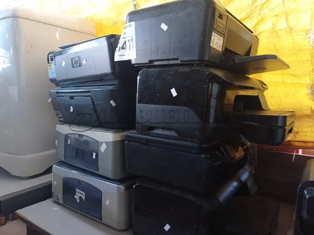 LOTE 547 - 10 IMPRESSORAS MARCAS E MODELOS DIVERSOS PARA RETIRADA DE PEÇAS. (NO ESTADO) ATENÇÃO! FAZER A VISITAÇÃO ANTES DE ARREMATAR, NÃO SABEMOS SE FUNCIONA. LEILÃO NÃO TEM GARANTIA E NEM DEVOLUÇÃO, SUJEITO A POSSÍVEIS AVARIAS VISÍVEIS/OCULTAS E/OU AUSÊNCIA DE COMPONENTES.
