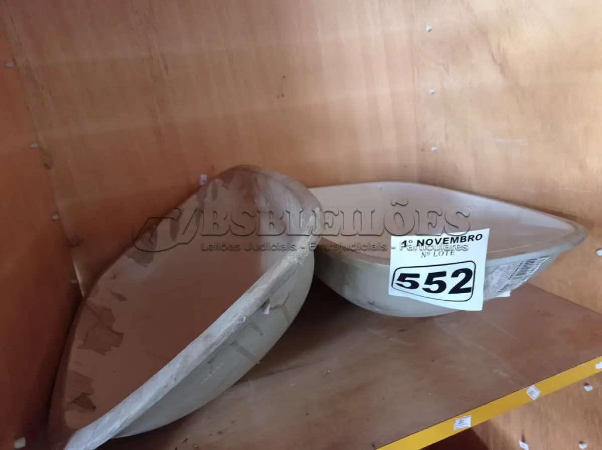 LOTE 552 - 02 CUBAS PARA LAVATÓRIO. (NO ESTADO) ATENÇÃO! FAZER A VISITAÇÃO ANTES DE ARREMATAR, NÃO SABEMOS SE FUNCIONA. LEILÃO NÃO TEM GARANTIA E NEM DEVOLUÇÃO, SUJEITO A POSSÍVEIS AVARIAS VISÍVEIS/OCULTAS E/OU AUSÊNCIA DE COMPONENTES.
