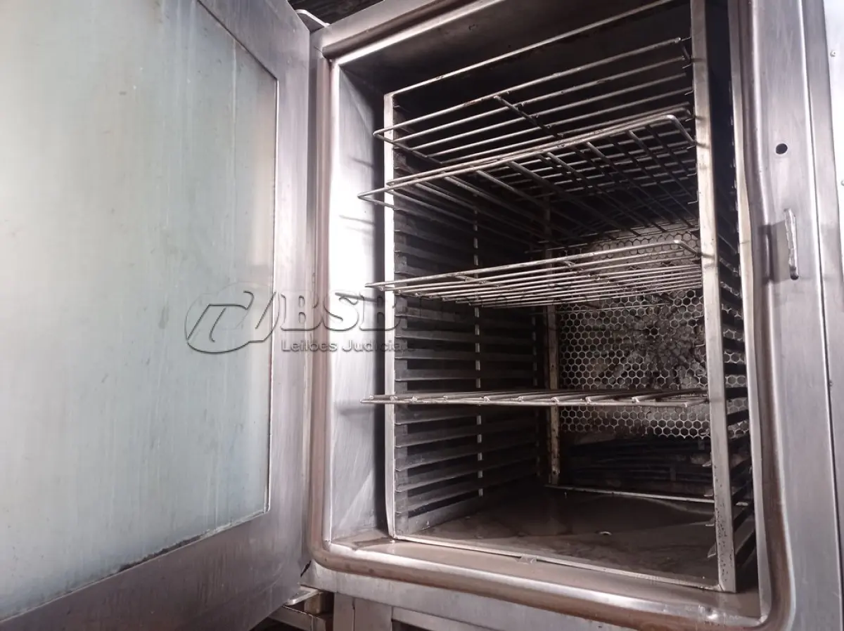 LOTE 494 - 01 FORNO INDUSTRIAL. (NO ESTADO) ATENÇÃO! FAZER A VISITAÇÃO ANTES DE ARREMATAR, NÃO SABEMOS SE FUNCIONA. LEILÃO NÃO TEM GARANTIA E NEM DEVOLUÇÃO, SUJEITO A POSSÍVEIS AVARIAS VISÍVEIS/OCULTAS E/OU AUSÊNCIA DE COMPONENTES.