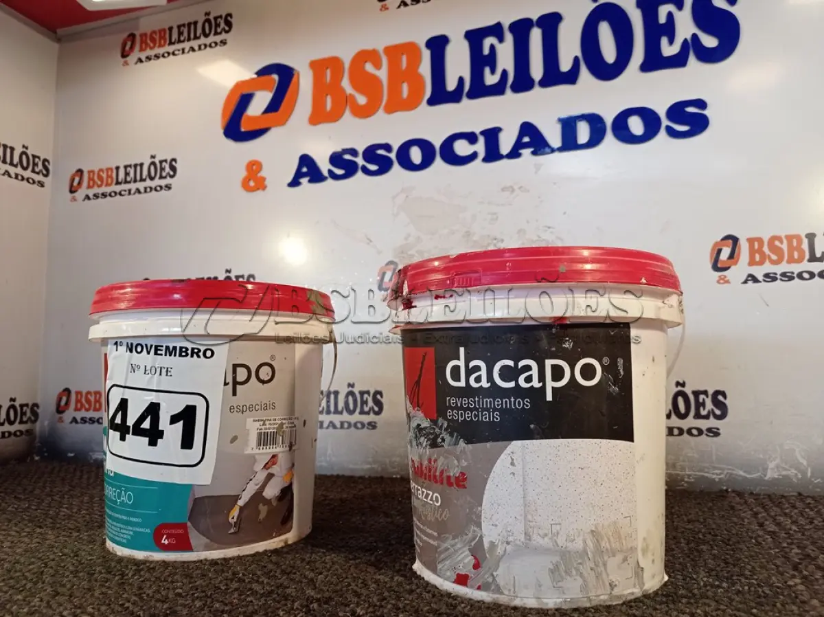 LOTE 441 - 01 BALDE DE GRANILITE 5KG E 01 BALDE DE MASSA FINA PARA CORREÇÃO 4KG MARCAS DACAPÓ. (NO ESTADO) ATENÇÃO! FAZER A ISITAÇÃO ANTES DE ARREMATAR, NÃO SABEMOS SE FUNCIONA. LEILÃO NÃO TEM GARANTIA E NEM DEVOLUÇÃO, SUJEITO A POSSÍVEIS AVARIAS VISÍVEIS/OCULTAS E/OU AUSÊNCIA DE COMPONENTES.
