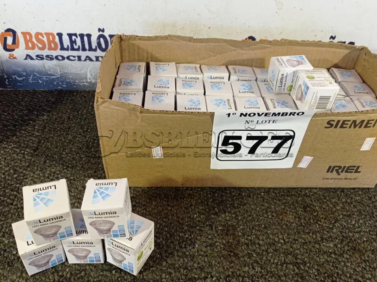 LOTE 577 - 01 LOTE COM APROXIMADAMENTE 80 LÂMPADAS DICROICA 1W 220V. (NO ESTADO) ATENÇÃO! FAZER A VISITAÇÃO ANTES DE ARREMATAR, NÃO SABEMOS SE FUNCIONA. LEILÃO NÃO TEM GARANTIA E NEM DEVOLUÇÃO, SUJEITO A POSSÍVEIS AVARIAS VISÍVEIS/OCULTAS E/OU AUSÊNCIA DE COMPONENTES.