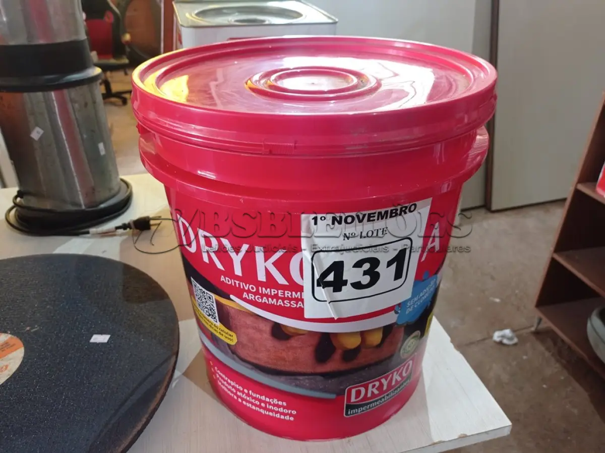 LOTE 431 - 01 BALDE DE DRYKOVEDA, ADITIVO IMPERMEABILIZANTE PARA ARGAMASSA E CONCRETO 18L. (NO ESTADO) ATENÇÃO! FAZER A VISITAÇÃO ANTES DE ARREMATAR, NÃO SABEMOS SE FUNCIONA. LEILÃO NÃO TEM GARANTIA E NEM DEVOLUÇÃO, SUJEITO A POSSÍVEIS AVARIAS VISÍVEIS/OCULTAS E/OU AUSÊNCIA DE COMPONENTES.
