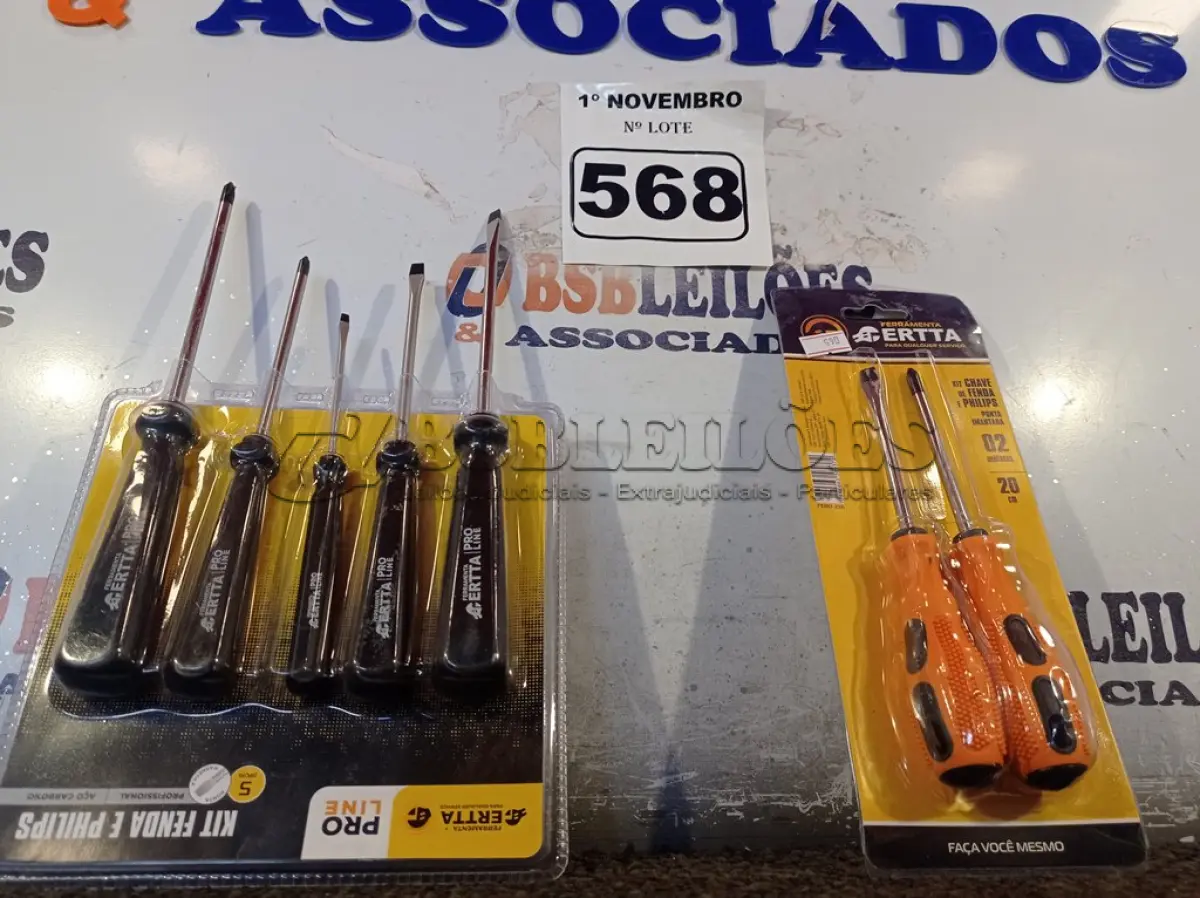 LOTE 568 - 02 KIT’S DE CHAVES FENDA/PHILIPS. (NO ESTADO) ATENÇÃO! FAZER A VISITAÇÃO ANTES DE ARREMATAR, NÃO SABEMOS SE FUNCIONA. LEILÃO NÃO TEM GARANTIA E NEM DEVOLUÇÃO, SUJEITO A POSSÍVEIS AVARIAS VISÍVEIS/OCULTAS E/OU AUSÊNCIA DE COMPONENTES.