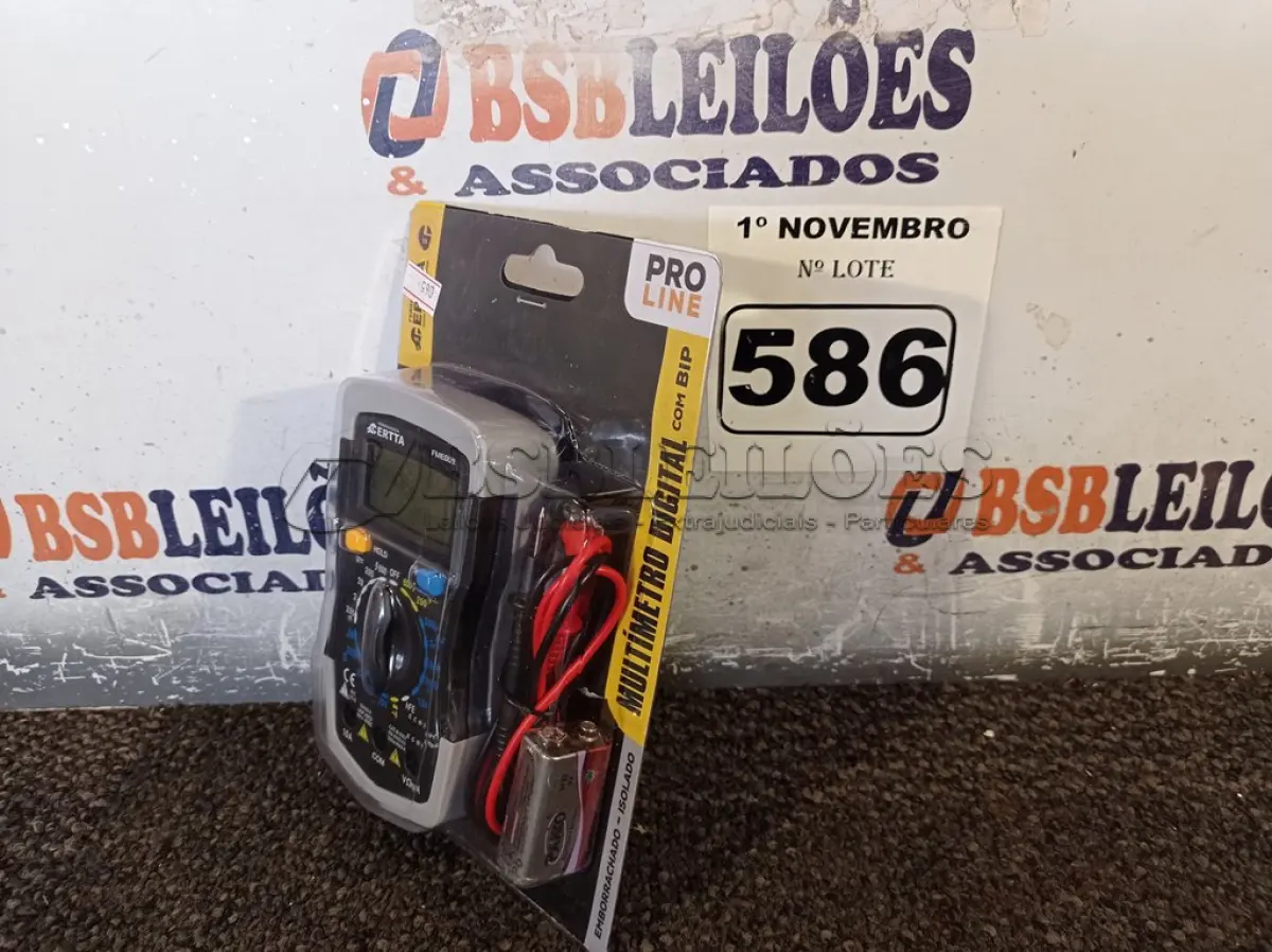 LOTE 586 - 01 MULTÍMETRO DIGITAL. (NO ESTADO) ATENÇÃO! FAZER A VISITAÇÃO ANTES DE ARREMATAR, NÃO SABEMOS SE FUNCIONA. LEILÃO NÃO TEM GARANTIA E NEM DEVOLUÇÃO, SUJEITO A POSSÍVEIS AVARIAS VISÍVEIS/OCULTAS E/OU AUSÊNCIA DE COMPONENTES.