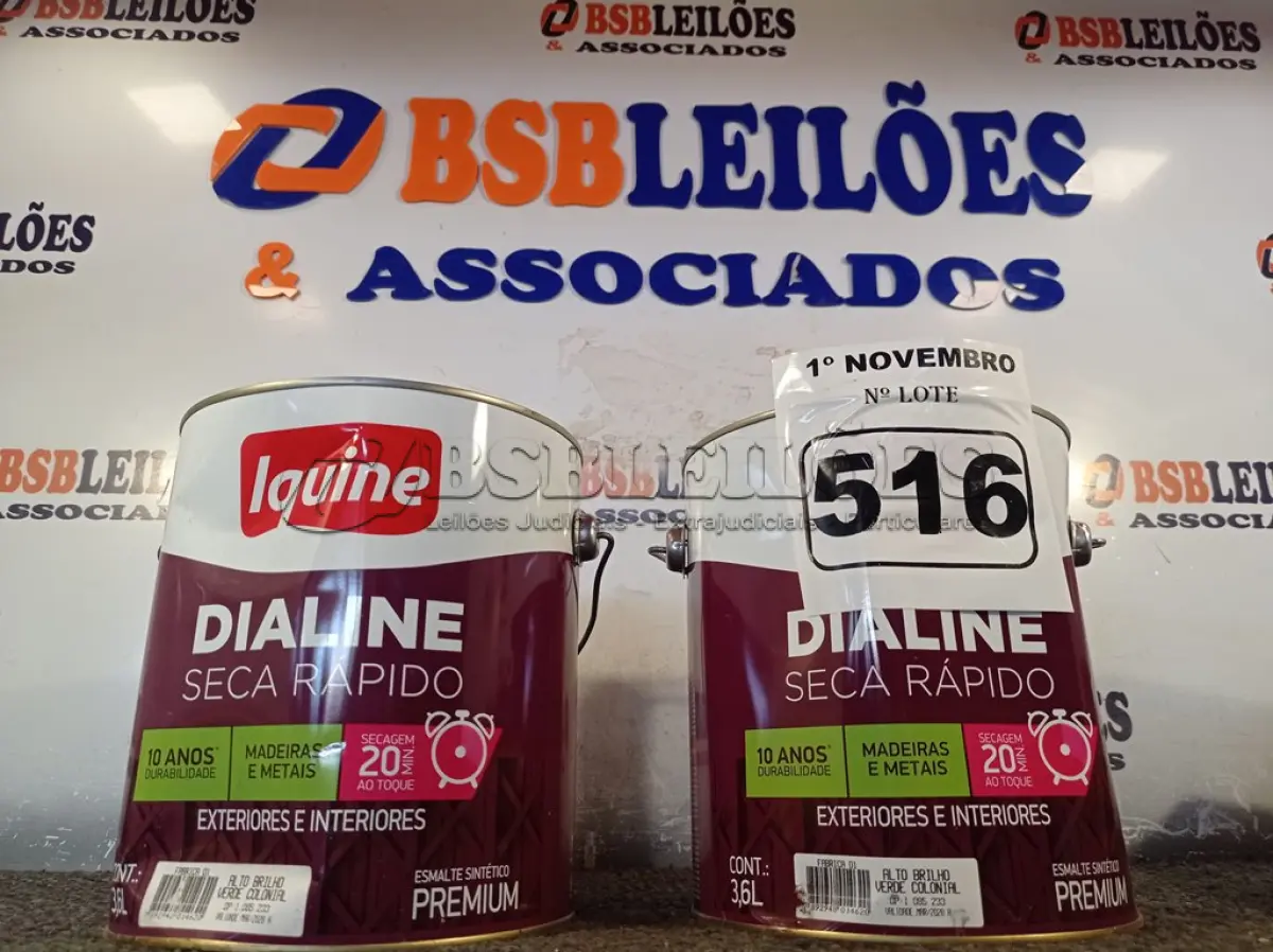 LOTE 516 - 02 GALÕES DE ESMALTE SINTÉTICO IQUINE DIALINE 3,6L NAS CORES ALTO BRILHO VERDE COLONIAL. (NO ESTADO) ATENÇÃO! FAZER A VISITAÇÃO ANTES DE ARREMATAR, NÃO SABEMOS SE FUNCIONA. LEILÃO NÃO TEM GARANTIA E NEM DEVOLUÇÃO, SUJEITO A POSSÍVEIS AVARIAS VISÍVEIS/OCULTAS E/OU AUSÊNCIA DE COMPONENTES.
