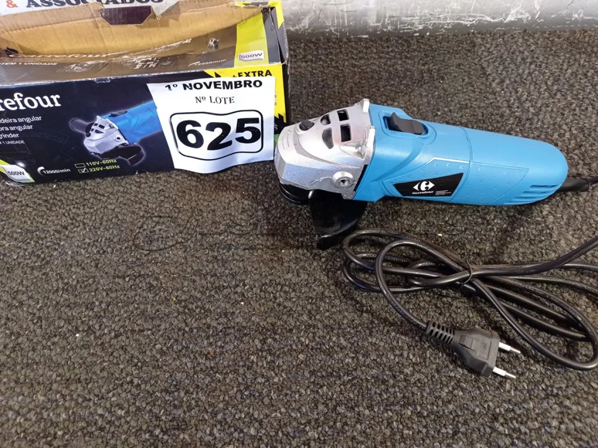 LOTE 625 - 01 ESMERILHADEIRA ANGULAR 500W 220V. (NO ESTADO) ATENÇÃO! FAZER A VISITAÇÃO ANTES DE ARREMATAR, NÃO SABEMOS SE FUNCIONA. LEILÃO NÃO TEM GARANTIA E NEM DEVOLUÇÃO, SUJEITO A POSSÍVEIS AVARIAS VISÍVEIS/OCULTAS E/OU AUSÊNCIA DE COMPONENTES.