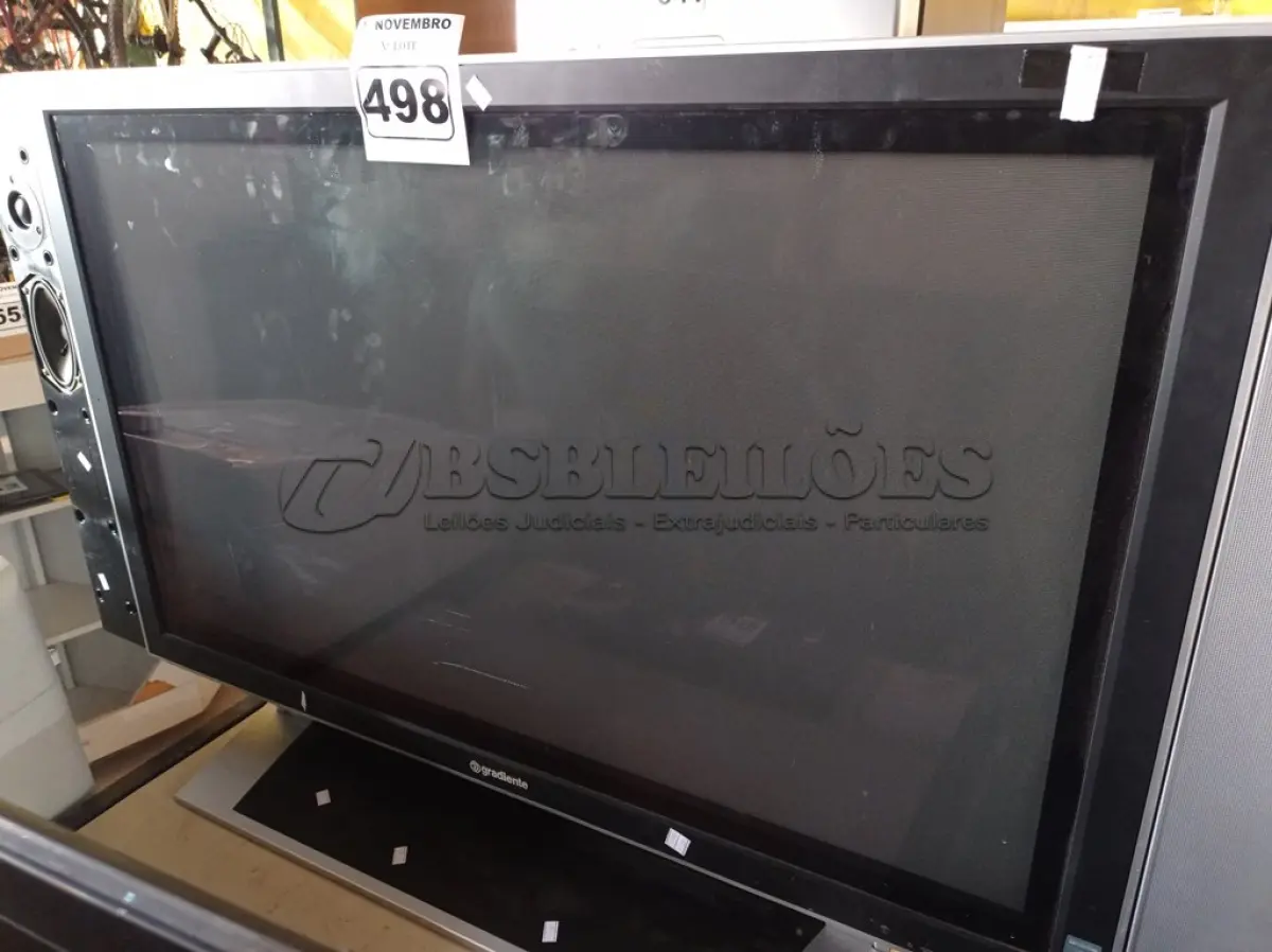 LOTE 498 - 01 TV DE PLASMA GRADIENTE 42” POL. (NO ESTADO) ATENÇÃO! FAZER A VISITAÇÃO ANTES DE ARREMATAR, NÃO SABEMOS SE FUNCIONA. LEILÃO NÃO TEM GARANTIA E NEM DEVOLUÇÃO, SUJEITO A POSSÍVEIS AVARIAS VISÍVEIS/OCULTAS E/OU AUSÊNCIA DE COMPONENTES.