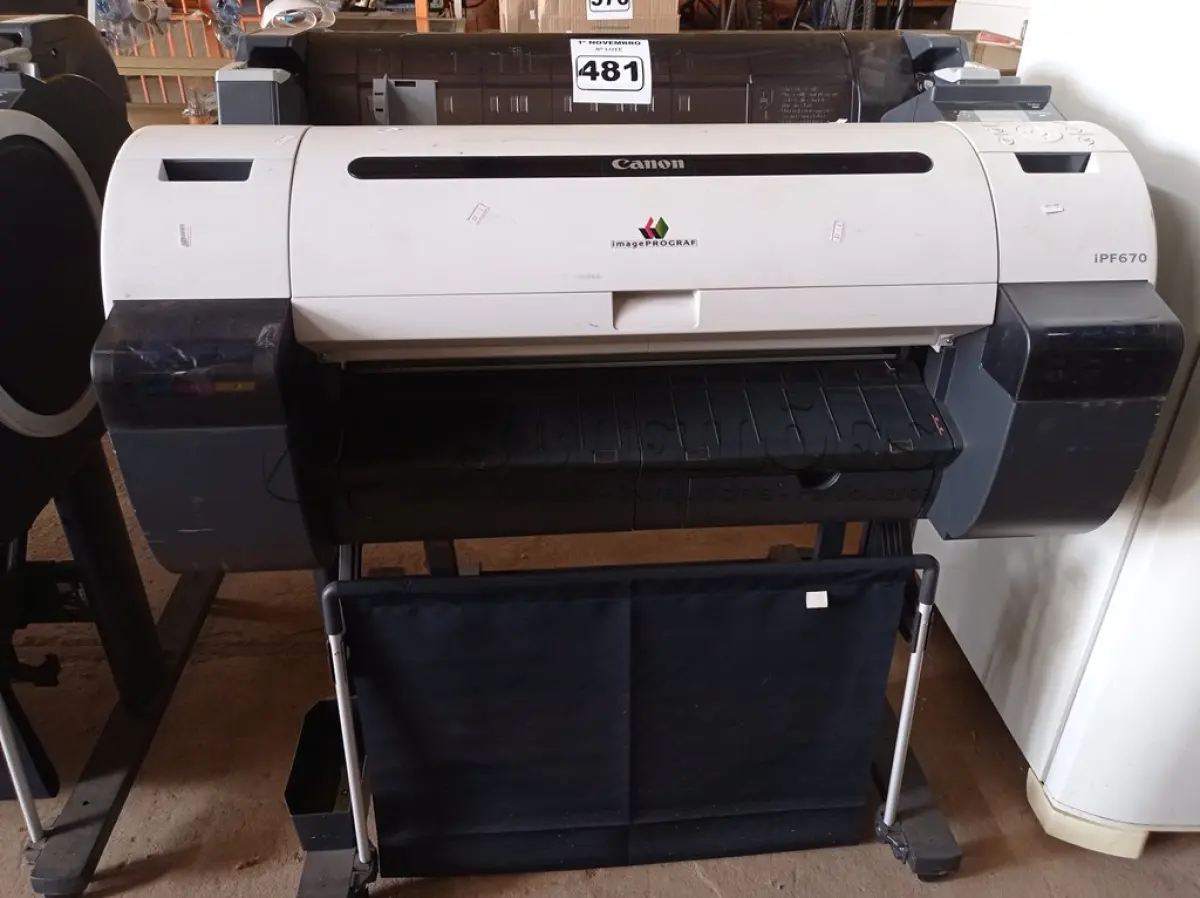 LOTE 481 - 01 PLOTTER MARCA CANON MODELO IPF670. (NO ESTADO) ATENÇÃO! FAZER A VISITAÇÃO ANTES DE ARREMATAR, NÃO SABEMOS SE FUNCIONA. LEILÃO NÃO TEM GARANTIA E NEM DEVOLUÇÃO, SUJEITO A POSSÍVEIS AVARIAS VISÍVEIS/OCULTAS E/OU AUSÊNCIA DE COMPONENTES.