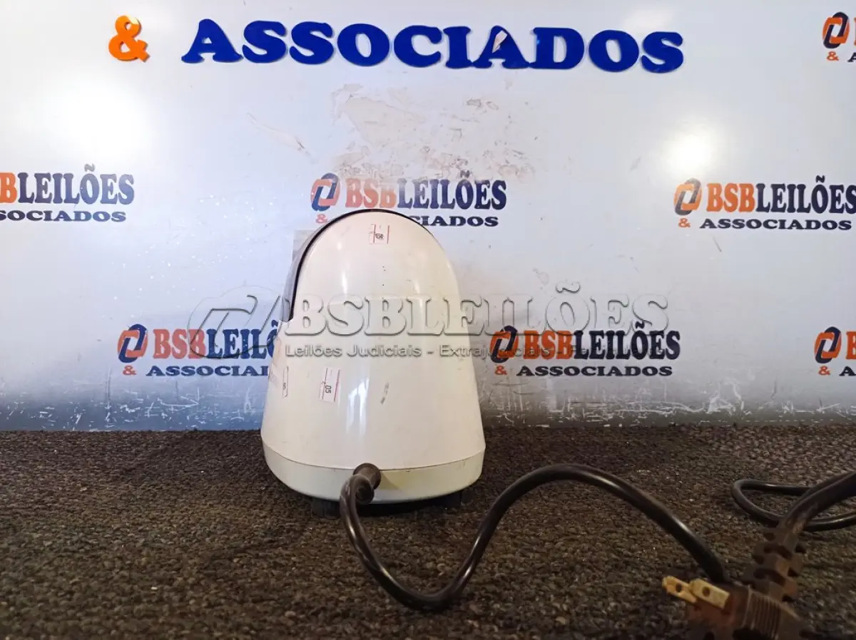 LOTE 617 - 01 AMALGAMADOR DENTO MAX COMPACT. (NO ESTADO) ATENÇÃO! FAZER A VISITAÇÃO ANTES DE ARREMATAR, NÃO SABEMOS SE FUNCIONA. LEILÃO NÃO TEM GARANTIA E NEM DEVOLUÇÃO, SUJEITO A POSSÍVEIS AVARIAS VISÍVEIS/OCULTAS E/OU AUSÊNCIA DE COMPONENTES.