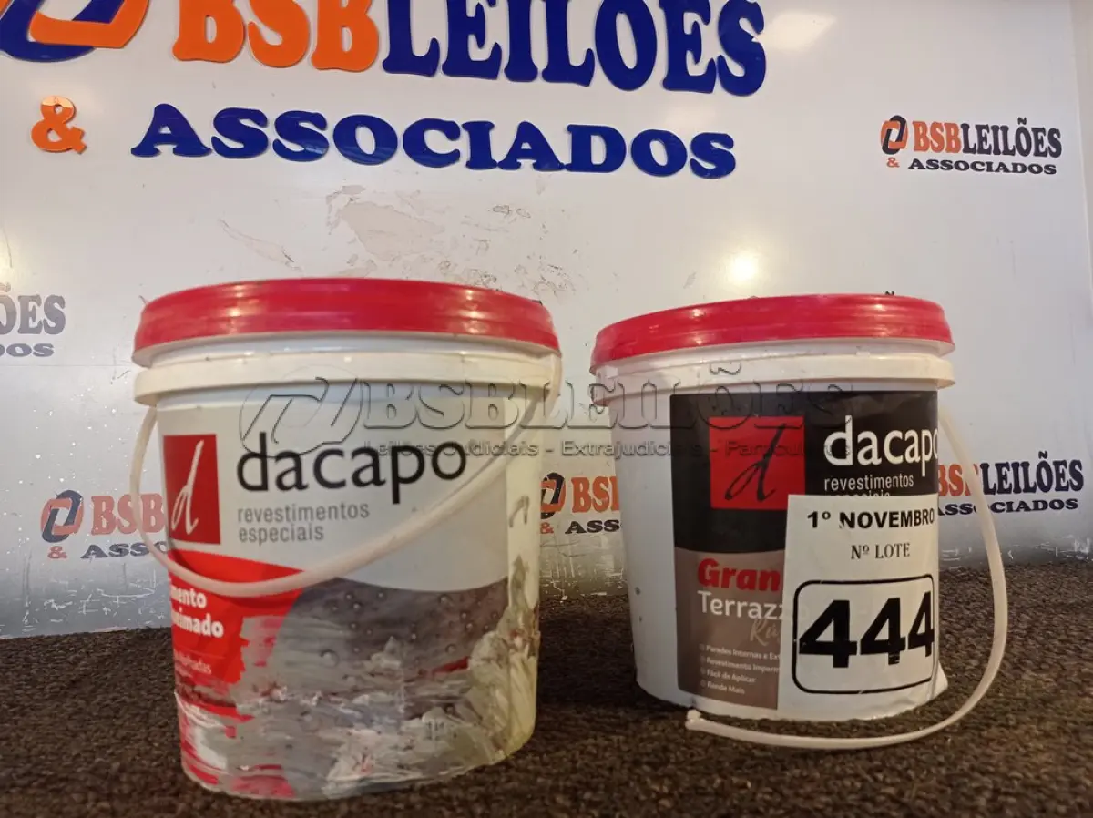 LOTE 444 - 01 BALDE DE CIMENTO QUEIMADO E 01 BALDE DE GRANILITE 5KG DACAPÓ. (NO ESTADO) ATENÇÃO! FAZER A VISITAÇÃO ANTES DE ARREMATAR, NÃO SABEMOS SE FUNCIONA. LEILÃO NÃO TEM GARANTIA E NEM DEVOLUÇÃO, SUJEITO A POSSÍVEIS AVARIAS VISÍVEIS/OCULTAS E/OU AUSÊNCIA DE COMPONENTES.