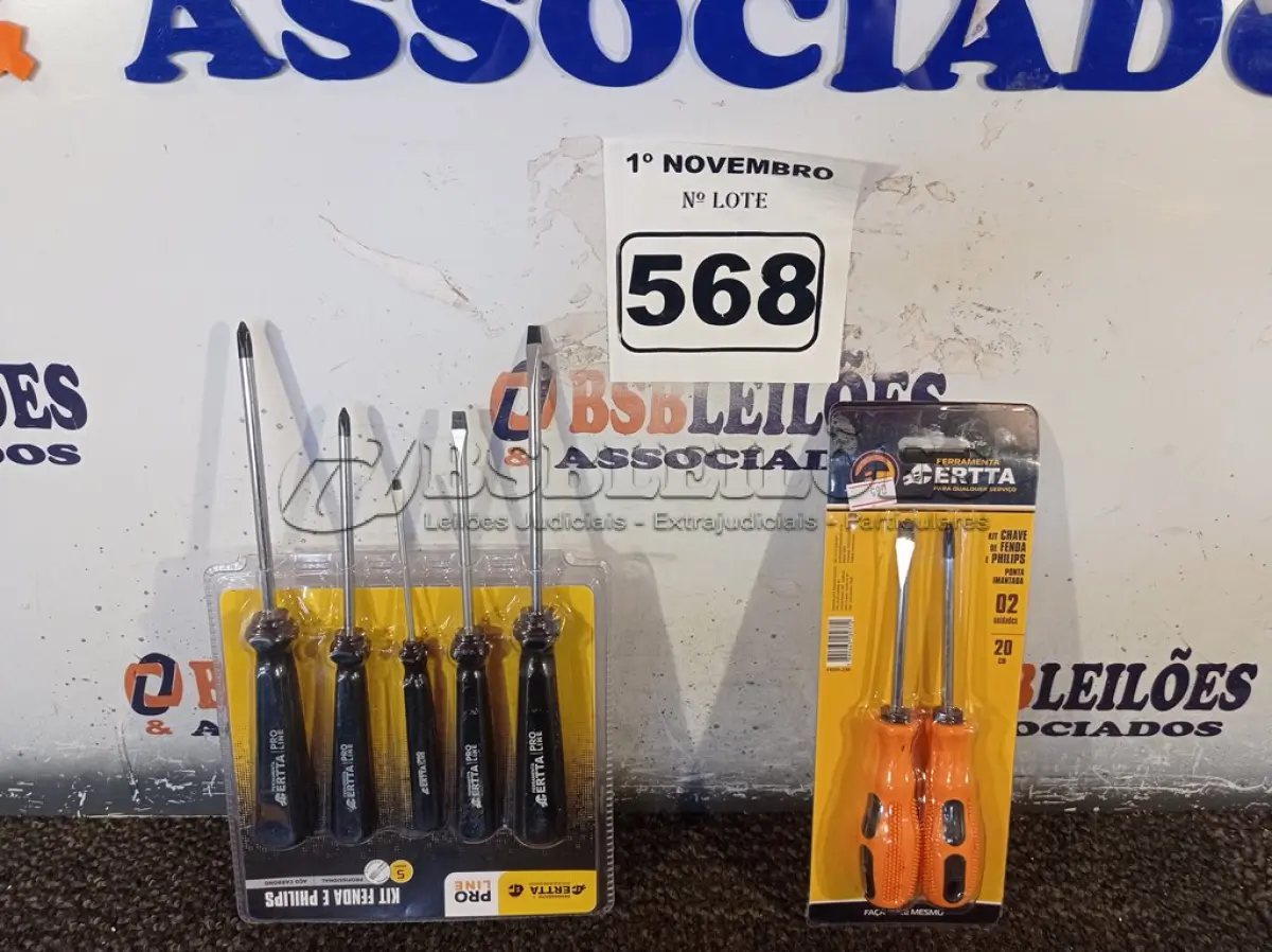 LOTE 568 - 02 KIT’S DE CHAVES FENDA/PHILIPS. (NO ESTADO) ATENÇÃO! FAZER A VISITAÇÃO ANTES DE ARREMATAR, NÃO SABEMOS SE FUNCIONA. LEILÃO NÃO TEM GARANTIA E NEM DEVOLUÇÃO, SUJEITO A POSSÍVEIS AVARIAS VISÍVEIS/OCULTAS E/OU AUSÊNCIA DE COMPONENTES.