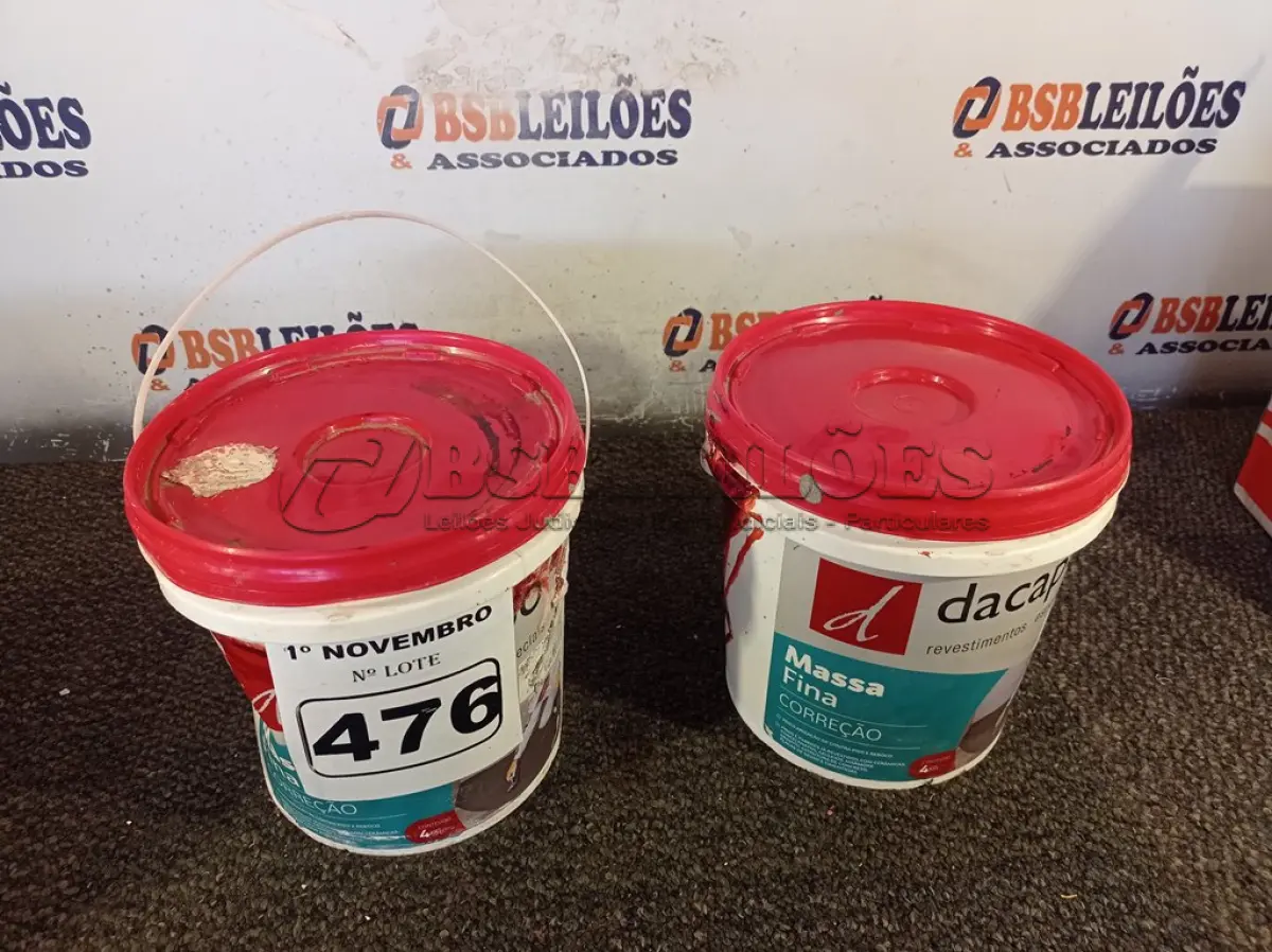 LOTE 476 - 02 BALDES DE MASSA FINA PARA CORREÇÃO DACAPÓ 4KG. (NO ESTADO) ATENÇÃO! FAZER A VISITAÇÃO ANTES DE ARREMATAR, NÃO SABEMOS SE FUNCIONA. LEILÃO NÃO TEM GARANTIA E NEM DEVOLUÇÃO, SUJEITO A POSSÍVEIS AVARIAS VISÍVEIS/OCULTAS E/OU AUSÊNCIA DE COMPONENTES.