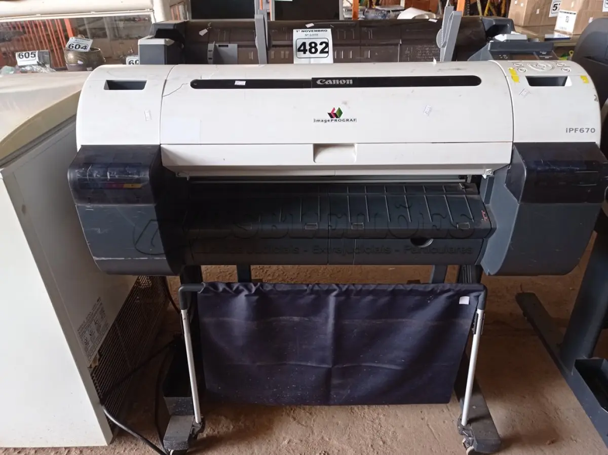 LOTE 482 - 01 PLOTTER MARCA CANON MODELO IPF670. (NO ESTADO) ATENÇÃO! FAZER A VISITAÇÃO ANTES DE ARREMATAR, NÃO SABEMOS SE FUNCIONA. LEILÃO NÃO TEM GARANTIA E NEM DEVOLUÇÃO, SUJEITO A POSSÍVEIS AVARIAS VISÍVEIS/OCULTAS E/OU AUSÊNCIA DE COMPONENTES.